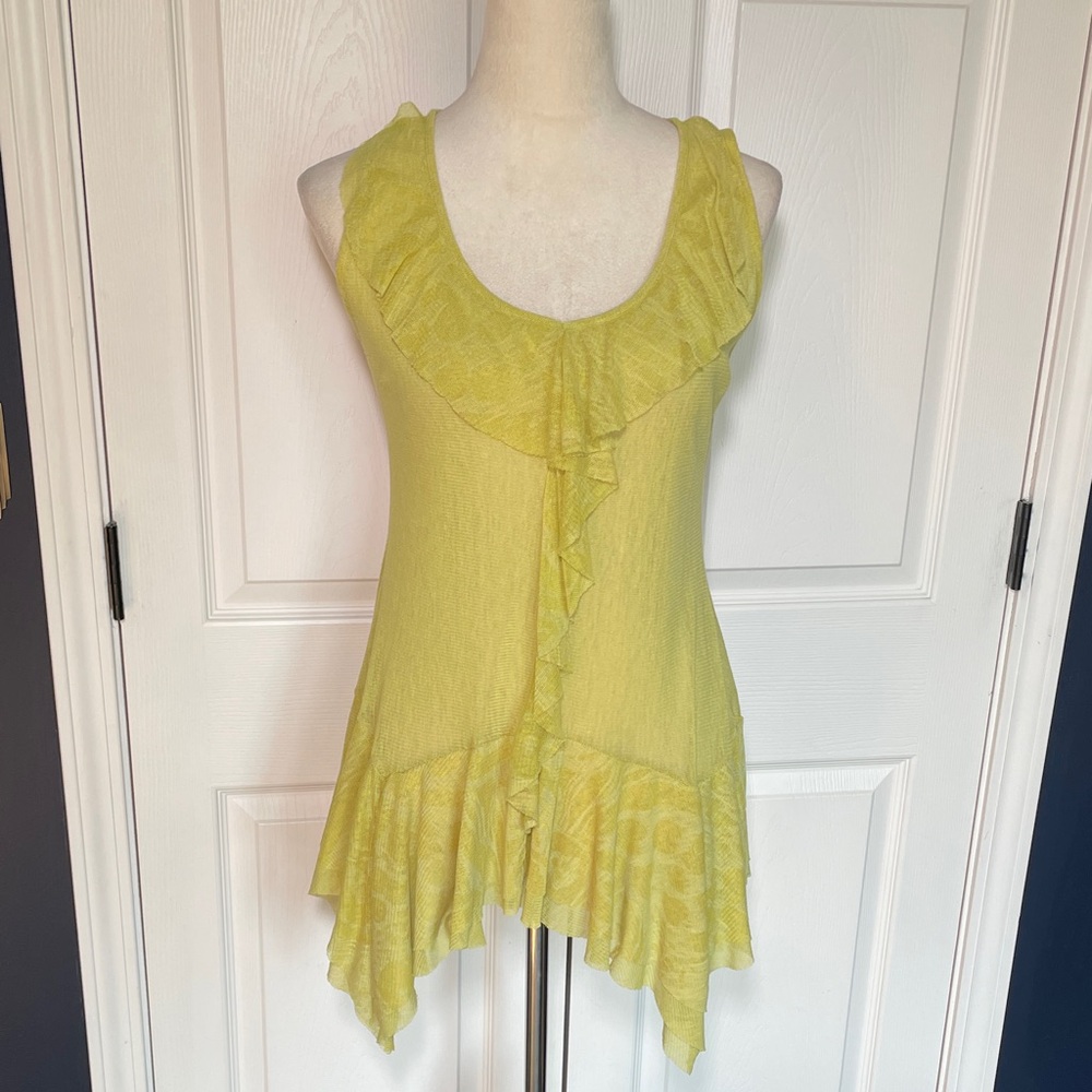 Sunlight Paris Yellow Ruffle Sleeveless Mesh Tunic Top Hi Low Bottom Trim